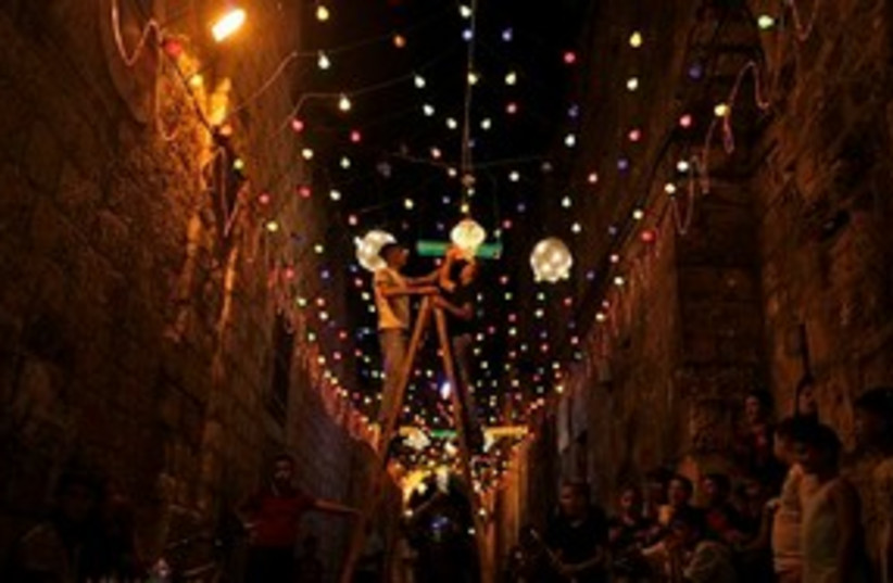 Ramadan Jerusalem 311 (photo credit: Associated Press)