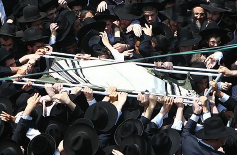 Bnei Barak rabbi funeral_311
