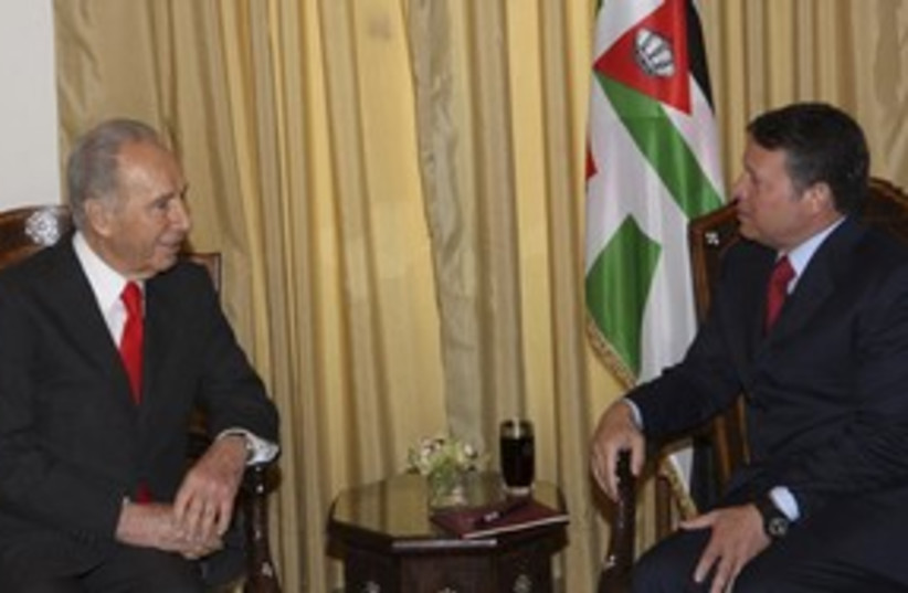 Peres meets Abdullah 311 R (photo credit: REUTERS/Yousef Allan)