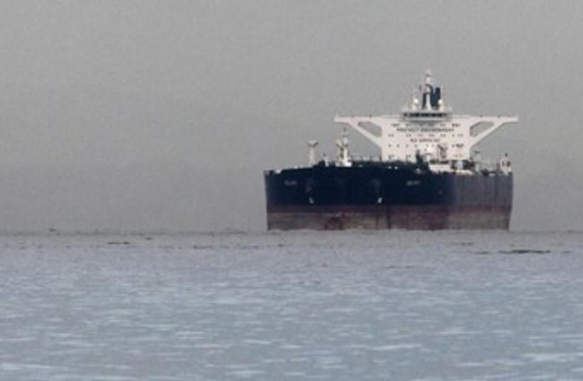 Iranian crude oil supertanker 370 (photo credit: REUTERS/Tim Chong)