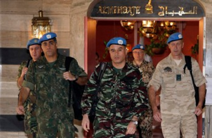UN monitors arrive in Damascus 370 (photo credit: REUTERS/Khaled al- Hariri )