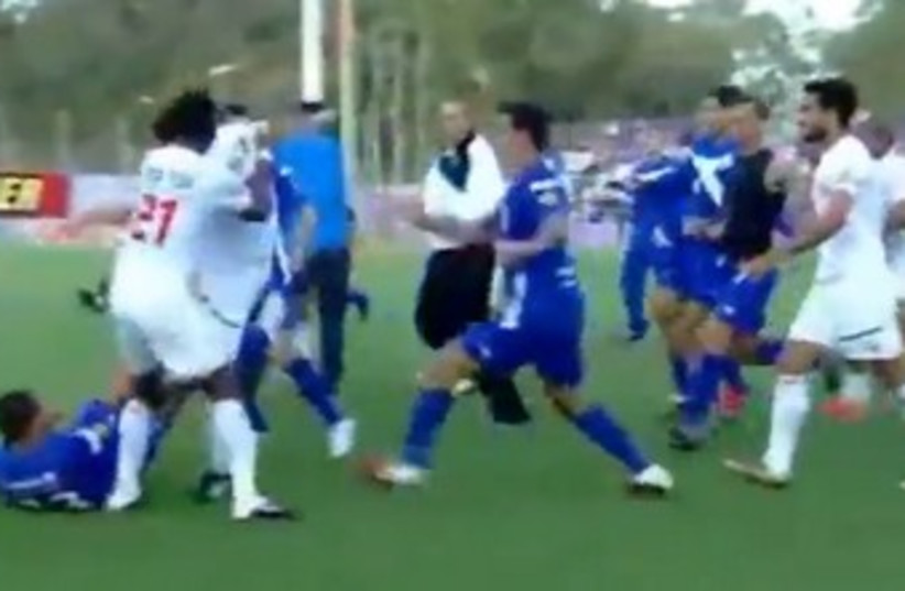 Soccer brawl- Hapoel Ramat Gan and Bnei Lod 370 (photo credit: Screenshot)