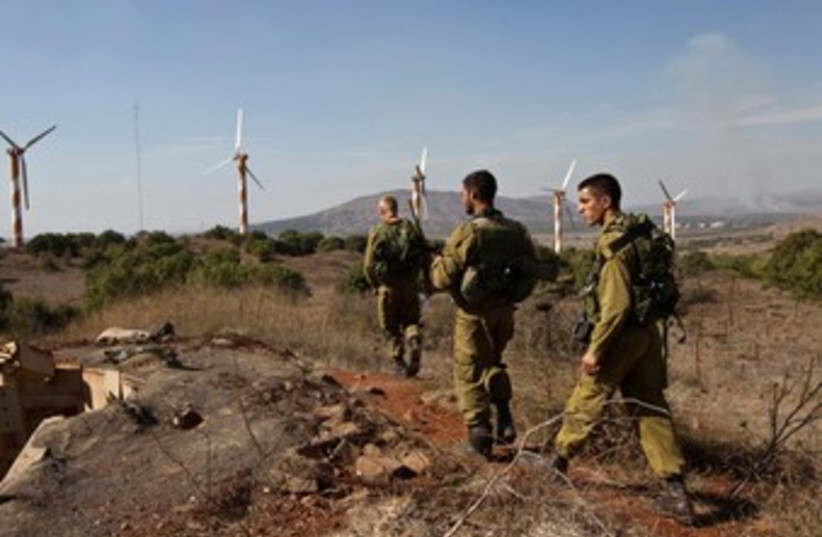 Israeli soldiers in the North 370 (photo credit: Nir Ellias/Reuters)