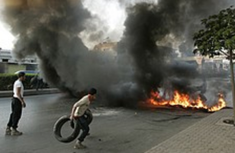lebanon protest 224 88 (photo credit: AP)