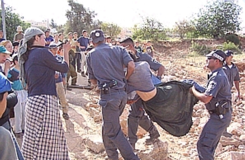 outpost evacuation 298 (photo credit: Jewish Community of Hebron [file])