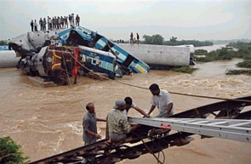 india train wreck 298 (photo credit: AP)