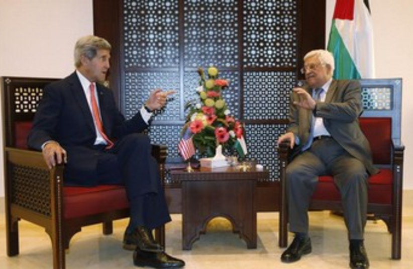 Kerry and Abbas Novebmer 6 2013 2 370 (photo credit: REUTERS)