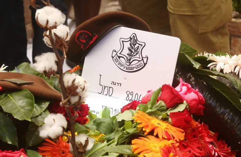 Lone soldier Sgt. Max Steinberg's funeral (photo credit: MARC ISRAEL SELLEM)