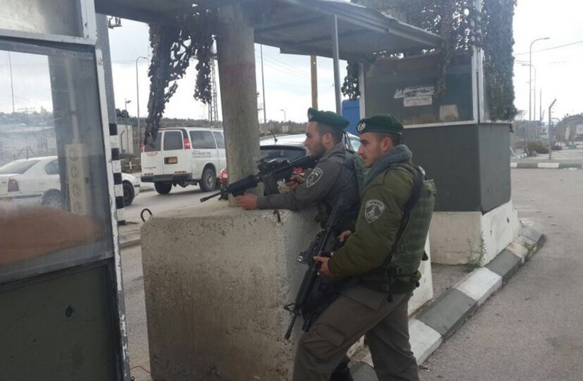 Border Police officers in Tapuah junction. (photo credit: ISRAEL POLICE)