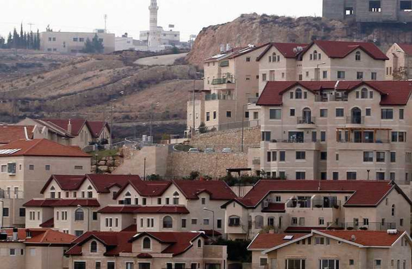 HOUSES IN the Jewish community of Efrat (photo credit: REUTERS)