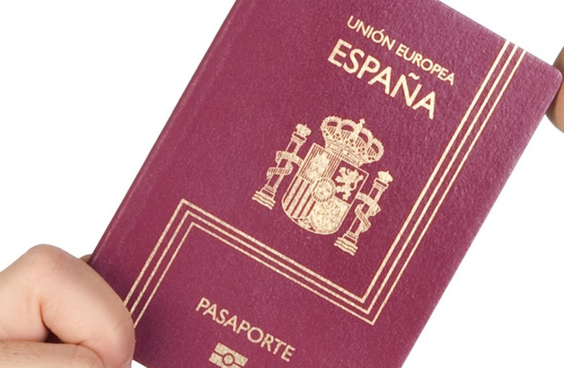 The cover of a passport from Spain (photo credit: ING IMAGE/ASAP)