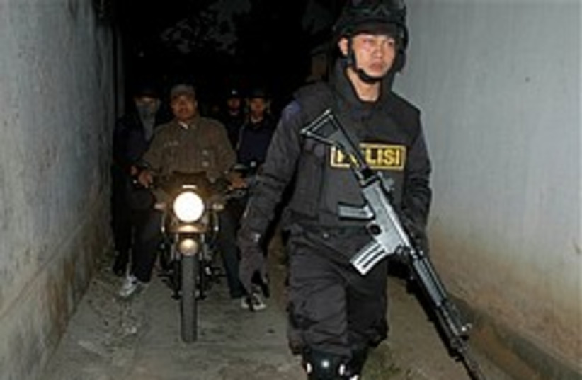 Indonesian police 248.88 (photo credit: )