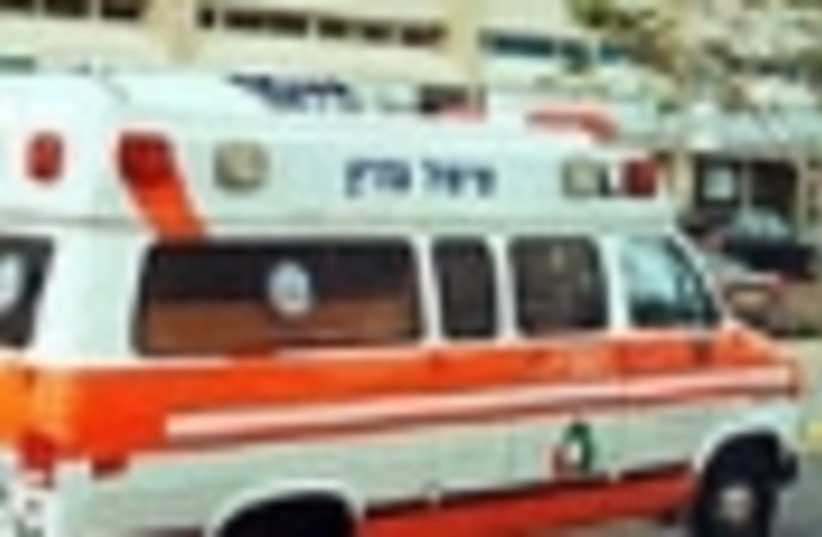 non mda ambulance 88 (photo credit: )
