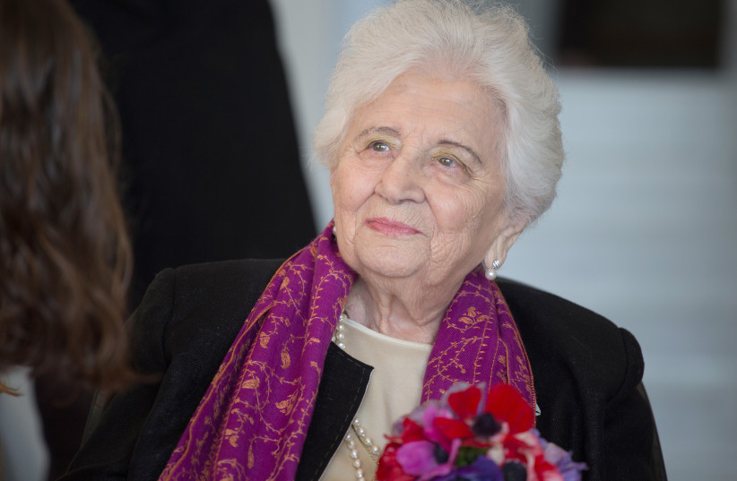 Ruth Dayan, lors de son 100e anniversaire (photo credit: EREZ HARODI - OSIM TSILUM)