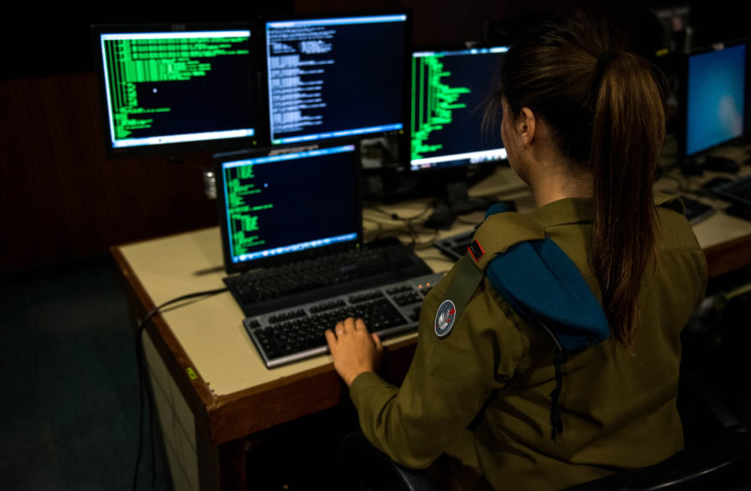Female IDF soldier in the J6/C4I Cyber Defense Directorate. (photo credit: IDF SPOKESPERSON'S UNIT)