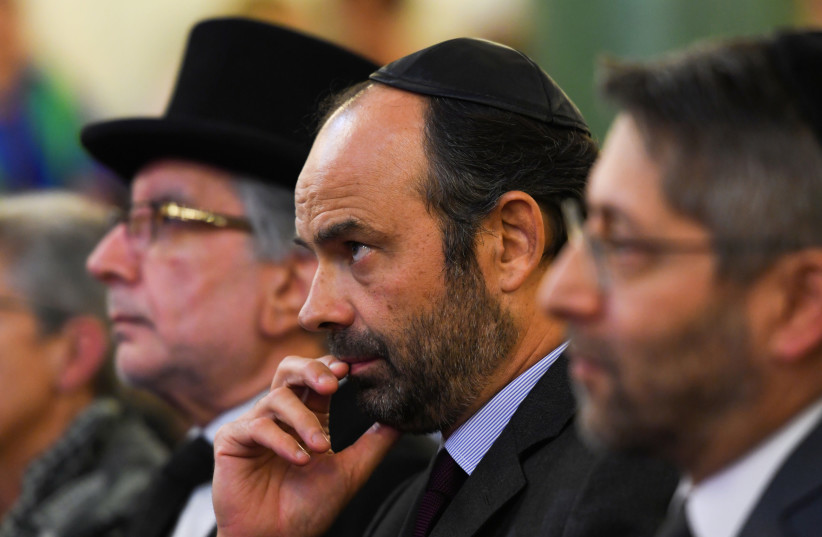 French Prime Minister Edouard Philippe attends a ceremony at the Buffault Synagogue in Paris, France, October 2, 2017. (photo credit: REUTERS/CHRISTOPHE ARCHAMBAULT/POOL)