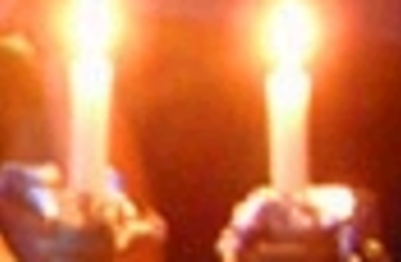 shabbat candles 88 (photo credit: )