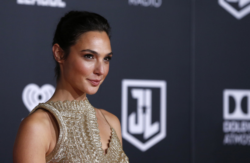 Wonder Woman Gal Gadot poses at the premiere of "Justice League" (photo credit: MARIO ANZUONI/REUTERS)