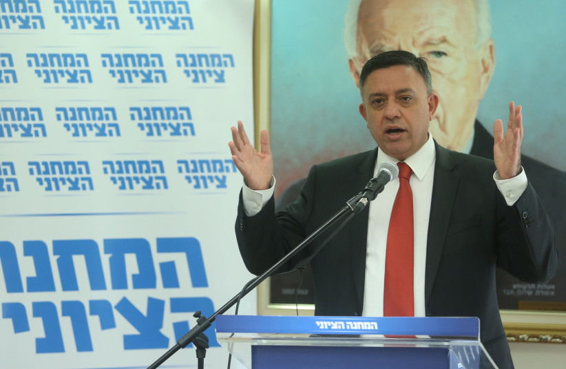 Labor leader Avi Gabbay speaks at a faction meeting (photo credit: MARC ISRAEL SELLEM/THE JERUSALEM POST)