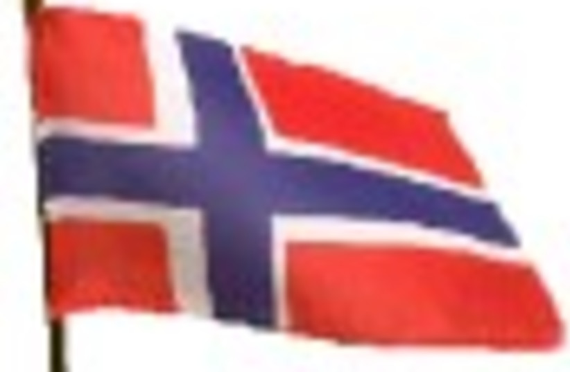 norwegian flag 88 (photo credit: )