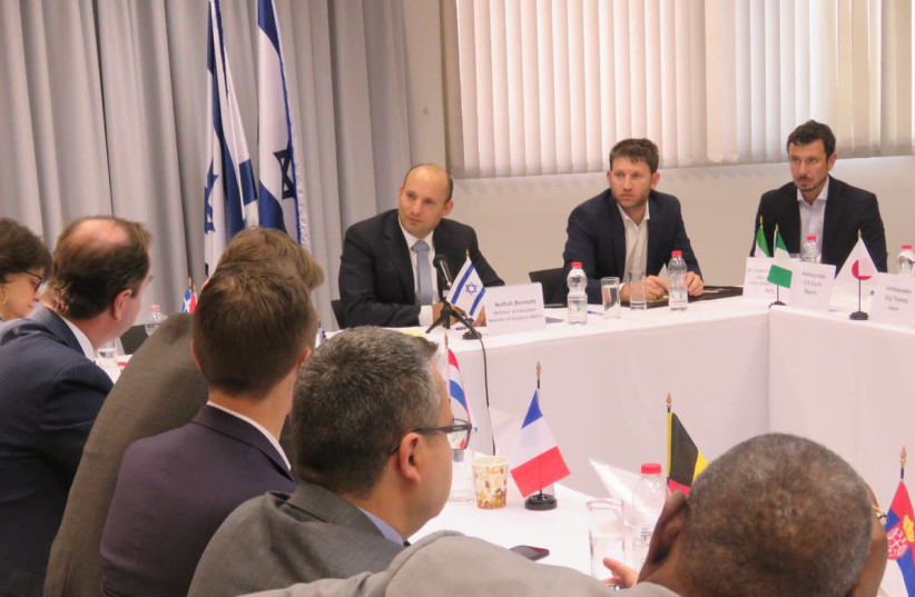 Education Minister Naftali Bennett briefs foreign diplomats ahead of the UNGA vote on Trump's Jerusalem move (photo credit: Courtesy)