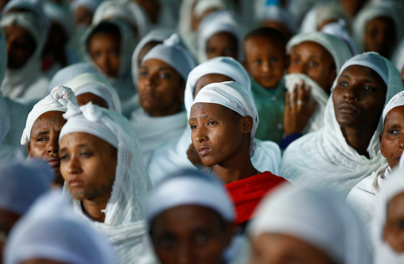 Members of the Jewish Ethiopian community attend a prayer service at the HaTikvah Synagogue in Gondar, northern Ethiopia, September 30, 2016. (photo credit: REUTERS)