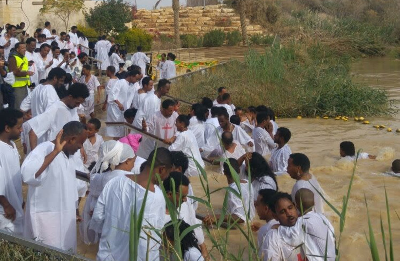 Qasr el Yahud baptism    (photo credit: POLICE SPOKESPERSON'S UNIT)