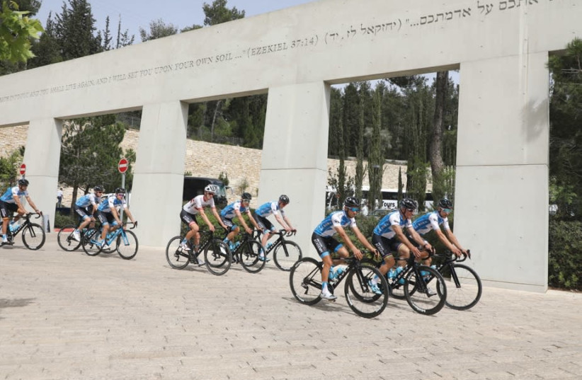GIRO D’ITALIA cyclists at the entrance to Yad Vashem. (photo credit: COURTESY YAD VASHEM)