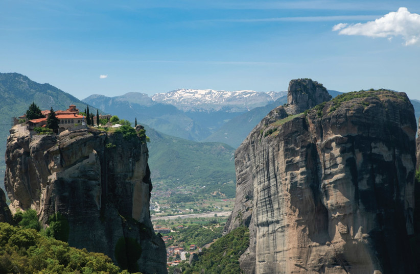 FABLED MONASTERIES are perched on rare rock formation ‘stilts’ in central Greece’s Meteora (photo credit: ESHET TOURS)