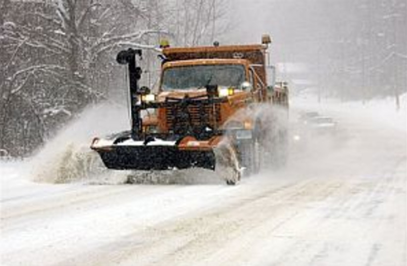 snow plow usa 298 88ap (photo credit: AP)