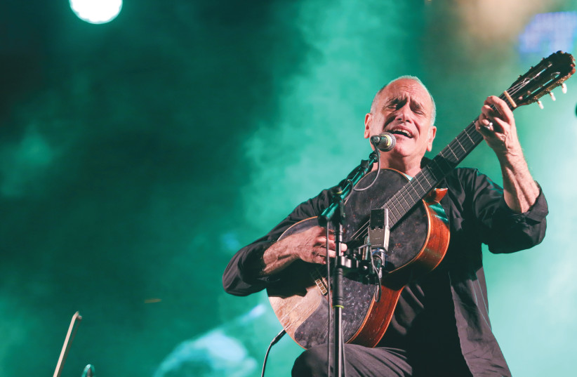 DAVID BROZA performs at the Klezmer Festival in Safed in 2017 (credit: DAVID COHEN/FLASH 90)
