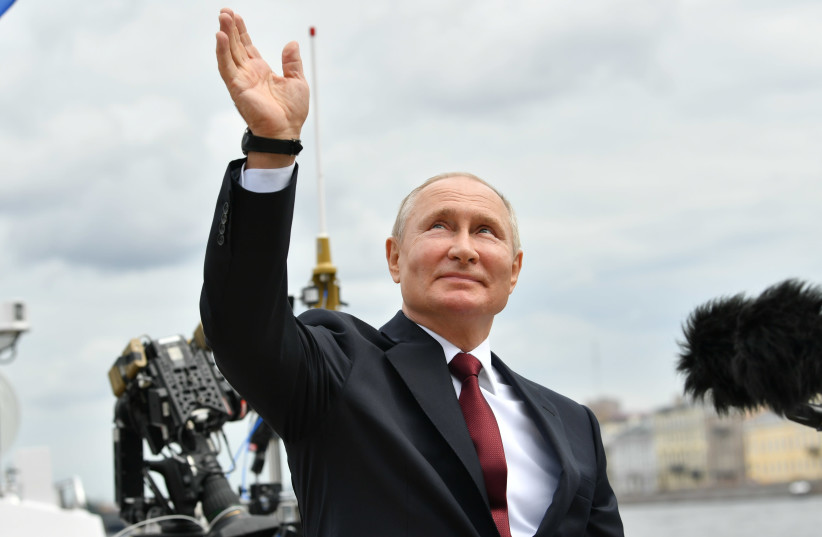 Russia's President Vladimir Putin attends the Navy Day parade in Saint Petersburg, Russia July 25, 2021.  (credit: SPUTNIK/ALEXEI NIKOLSKY/KREMLIN)