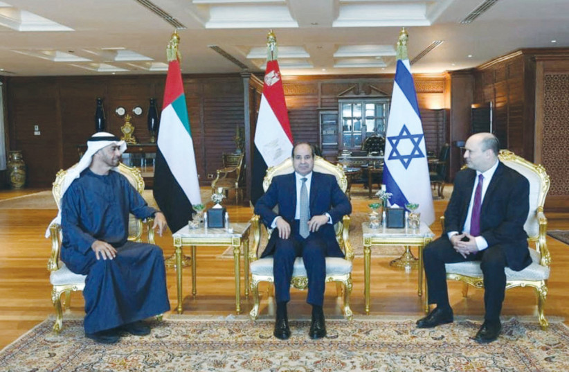  PRIME MINISTER Naftali Bennett, Egyptian President Abdel Fattah al-Sisi and Abu Dhabi’s Crown Prince Sheikh Mohammed bin Zayed Al Nahyan meet in Sharm el-Sheikh on Tuesday. (credit: Egyptian Presidency/Reuters)
