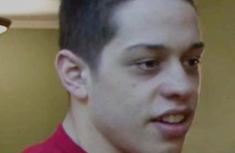  Pete Davidson in 2013. (credit: Wikimedia Commons)