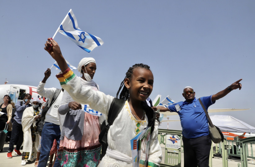  Ethiopian Jews land in Israel, June 1, 2022 (photo credit: MARC ISRAEL SELLEM)