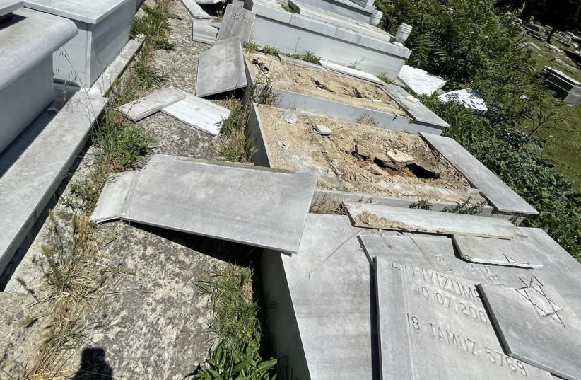   36 graves in the Jewish Hasköy Cemetery in Istanbul Turkey were vandalized and destroyed Thursday night, July 14, 2022  (credit: @tyahuditoplumu VIA TWITTER)