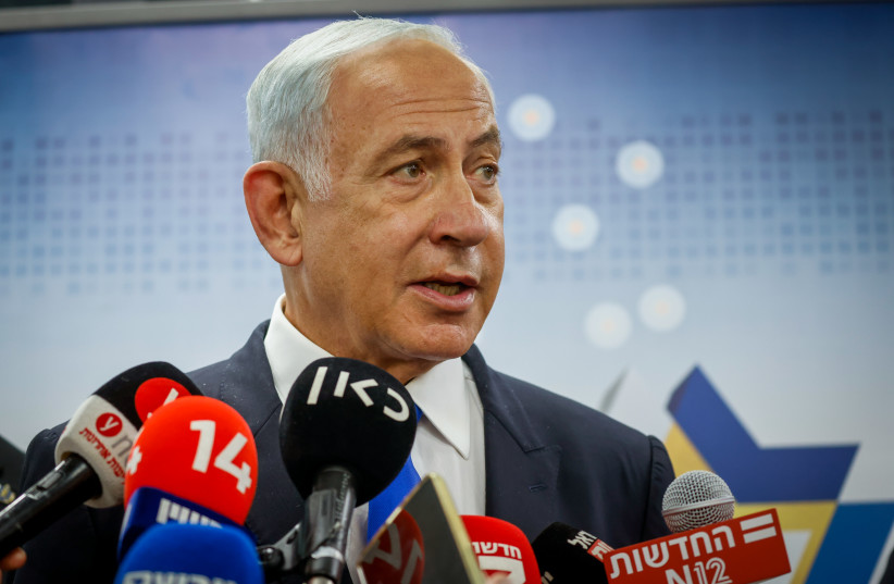  Likud party chairman MK Benjamin Netanyahu speaks to the media at the Shaare Tzedek hospital in Jerusalem on November 23, 2022. (credit: OLIVIER FITOUSSI/FLASH90)