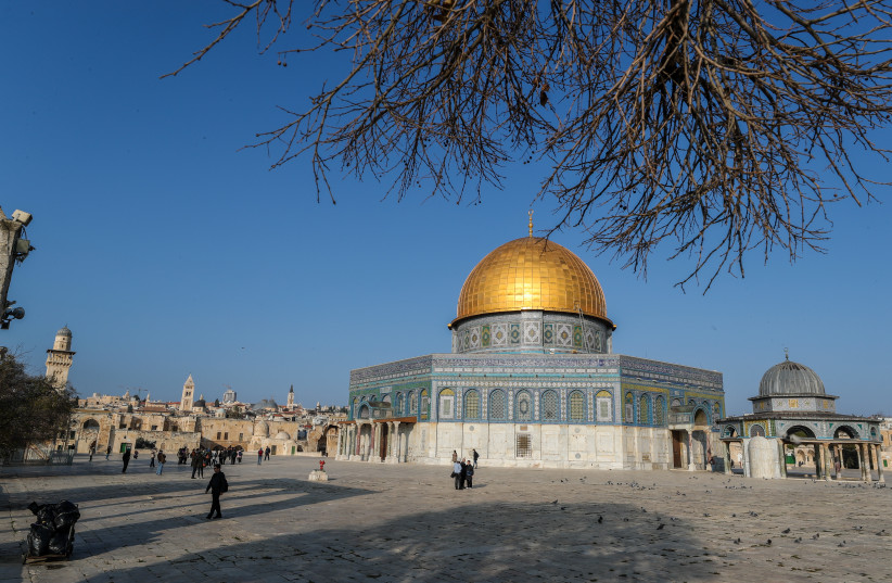 Tourist visit at the al-Aqsa Mosque compound on Temple Mount in the Old City of Jerusalem, on January 3, 2023.  (credit: JAMAL AWAD/FLASH90)