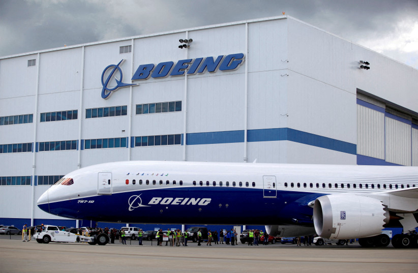  A Boeing 787-10 Dreamliner taxis past the Final Assembly Building at Boeing South Carolina in North Charleston, South Carolina, United States, March 31, 2017 (credit: REUTERS/RANDALL HILL)