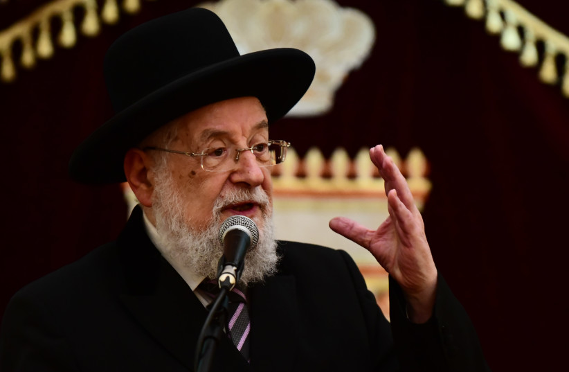  Rabbi Yisrael Meir Lau, chief rabbi of Tel Aviv at a Menorah Lighting Ceremony on the fourth night  of the Jewish holiday of Hanukkah, at the Great Synagogue in Tel Aviv, December 1, 2021. (credit: TOMER NEUBERG/FLASH90)