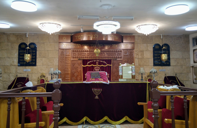  THE Bene Israel synagogue of Yeruham, Sha’arei Rahamim, the first to be constructed in Israel. Cloths from India cover the Torah scrolls; the synagogue’s lamps come from India.  (photo credit: ANAV SILVERMAN PERETZ)