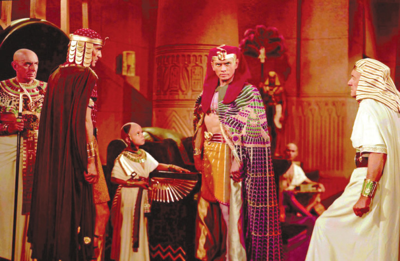  YUL BRYNNER as Pharaoh in Cecil B. DeMille’s ‘The Ten Commandments.’ (photo credit: WIKIPEDIA)