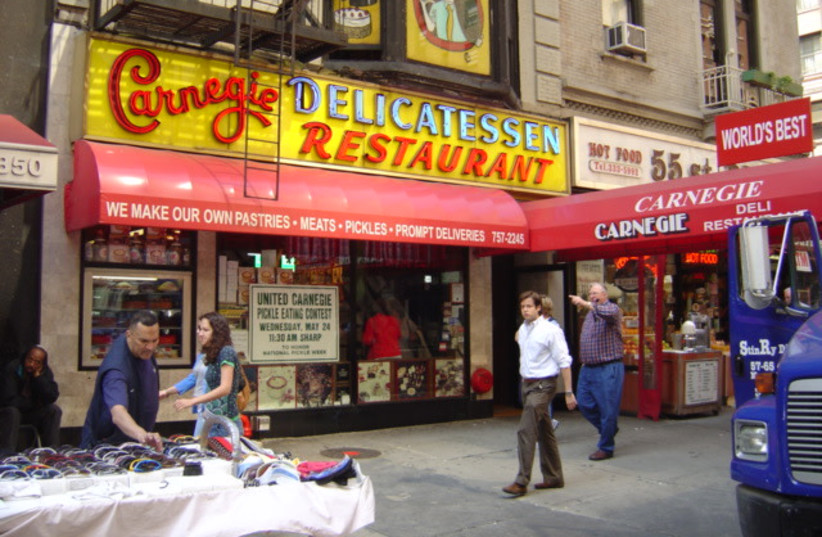  The Carnegie Deli, a famous New York eatery reviewed by Mimi Sheraton (Illustrative).  (photo credit: Wikimedia Commons)