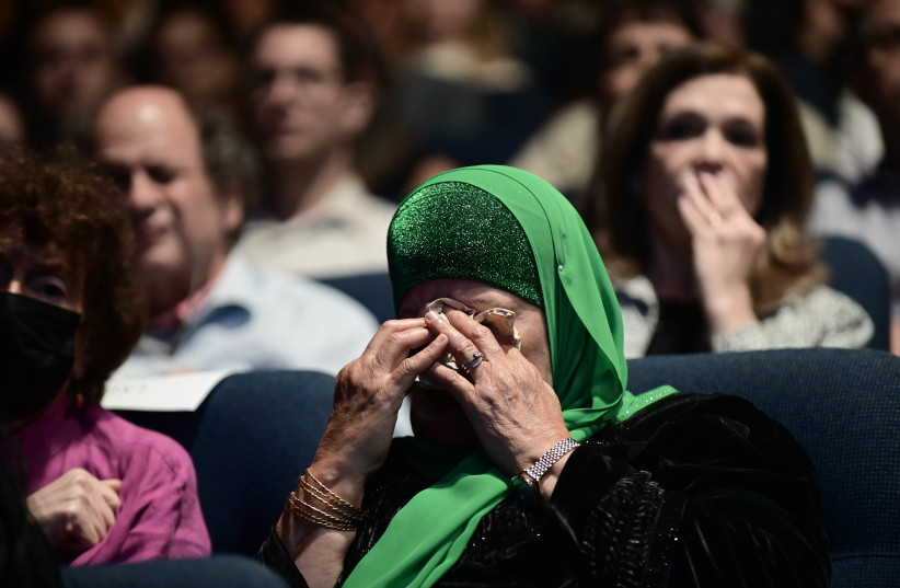  Palestinians, Israelis and politicians attand a memorial ceremony commemorating the long Israeli-Palestinian conflict in Tel Aviv on May 3, 2022, as Israel marks the annual Memorial Day for Fallen Soldiers.  (credit: TOMER NEUBERG/FLASH90)