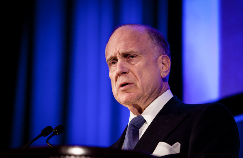  World Jewish Congress chairman Ronald S. Lauder speaks at the Congress honoring Former Secretary of State George P. Shultz with the Theodor Herzl Award at a gala dinner at New York’s Waldorf Astoria on November 9, 2015.  (credit: FLASH90)