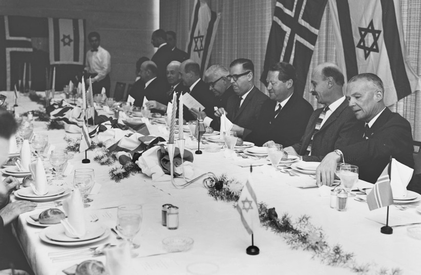  DEPUTY PRIME minister Abba Eban lunches with Icelandic prime minister Bjarni Benediktsson at Jerusalem’s President Hotel, 1965. (photo credit: MOSHE PRIDAN/GPO)