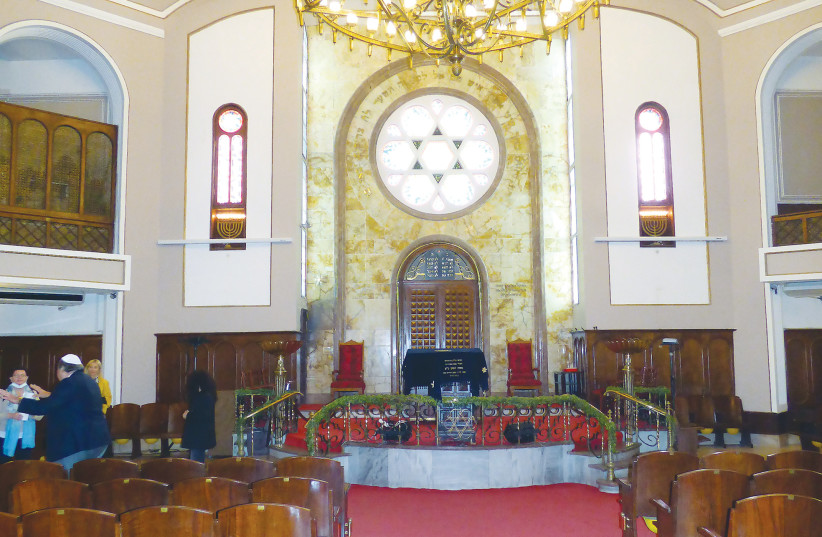  NEVE SHALOM Synagogue. (credit: MANOS ANGELAKIS)