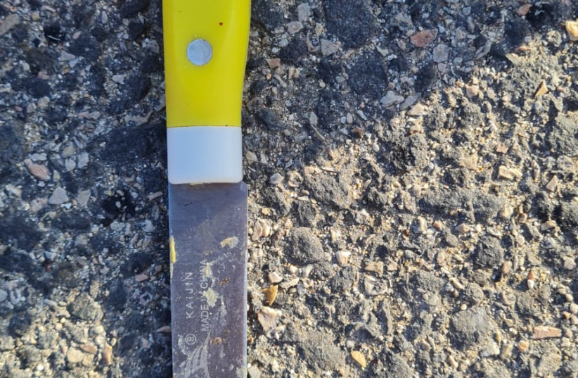  The knife used in an attempted stabbing attack near Ariel, April 27, 2023. (credit: IDF SPOKESPERSON UNIT)