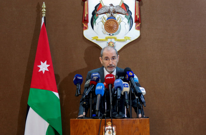  Jordan's Foreign Minister Ayman Safadi speaks during a news conference in Amman, Jordan March 21, 2023. (credit: REUTERS/JEHAD SHELBAK)