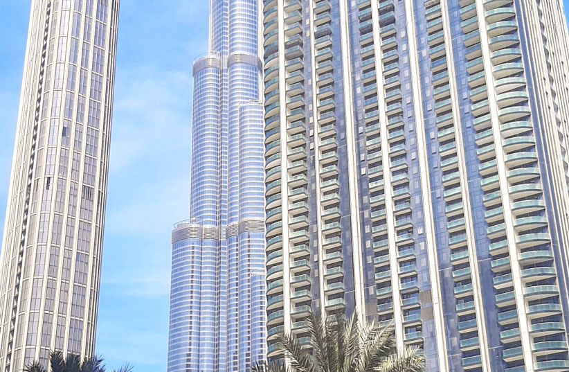  THE BURJ KHALIFA rises more than half a mile above Dubai, making it the world’s tallest building. (credit: ARI BAR-OZ)